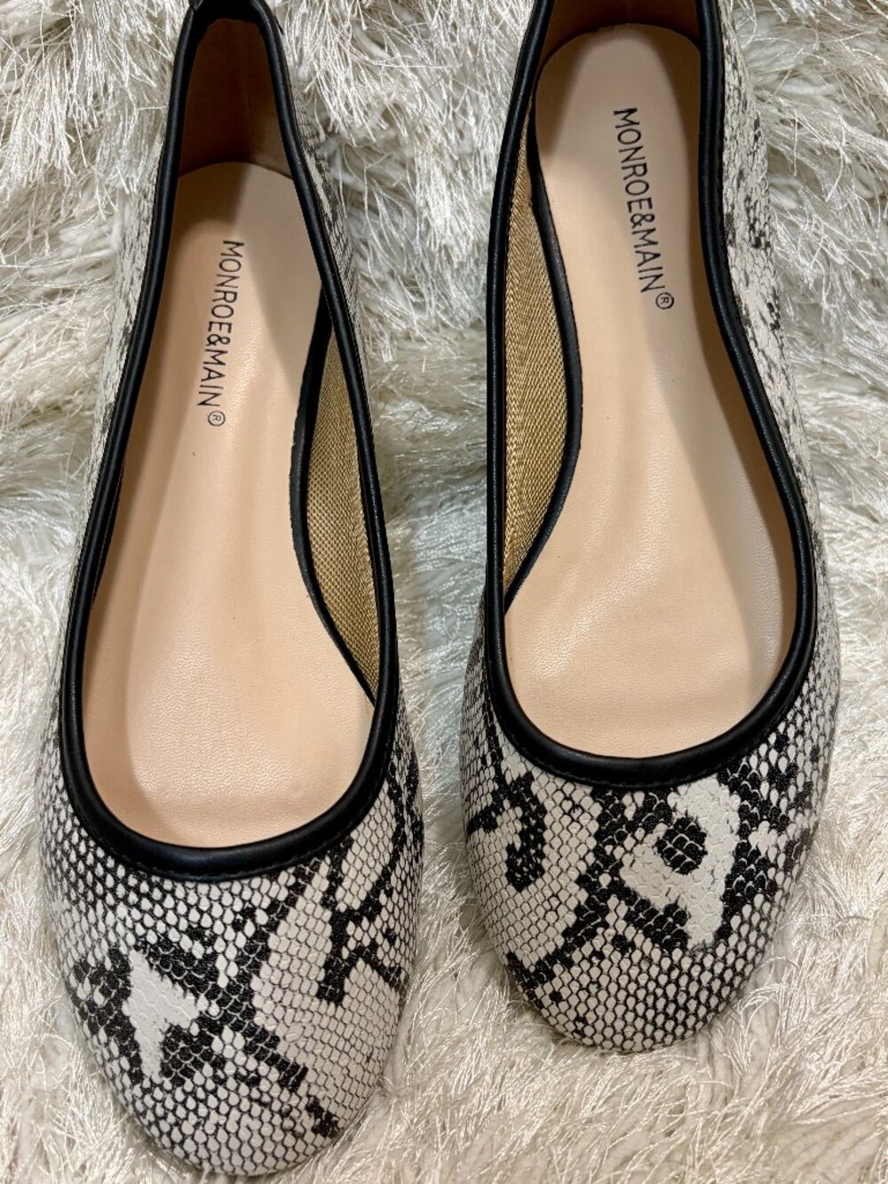 Monroe & Maine Snake Print Ballet Flats- Black & White Size 9.5 (Brand New)